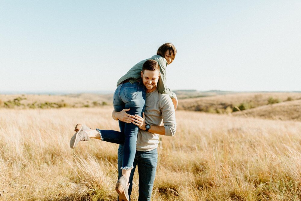 TEXAS BRIDES + PHOTOGRAPHERS (or any bride/photographer that doesn&rsquo;t live in a breathtaking destination): 
This one is for you. When I started falling in love with photography, Texas got old pretty quick. I wanted to shoot in mountains or on beaches and the flat nothingness of Texas was starting to discourage me that my work would never look like photographers who lived in beautiful destinations. 

That is not true!!! There are beautiful places right in our backyard - did you know that 3 hours north of us is a nature preserve in Oklahoma with mountains and valleys? There is a waterfall just a couple off hours away too! Austin has swimming holes and hills that are to die for! And there are so many places in the city that could look just like NYC if you know the right rooftops. 

It doesn&rsquo;t matter where you live - you can find beautiful places anywhere, you just have to be willing to do the research and get the work done. ❤️